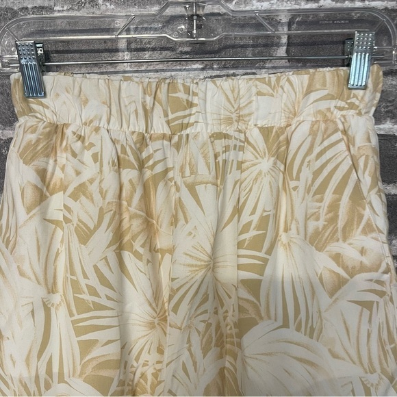 ANINE BING Candice short white tan floral pull on shorts pockets - Picture 3 of 9